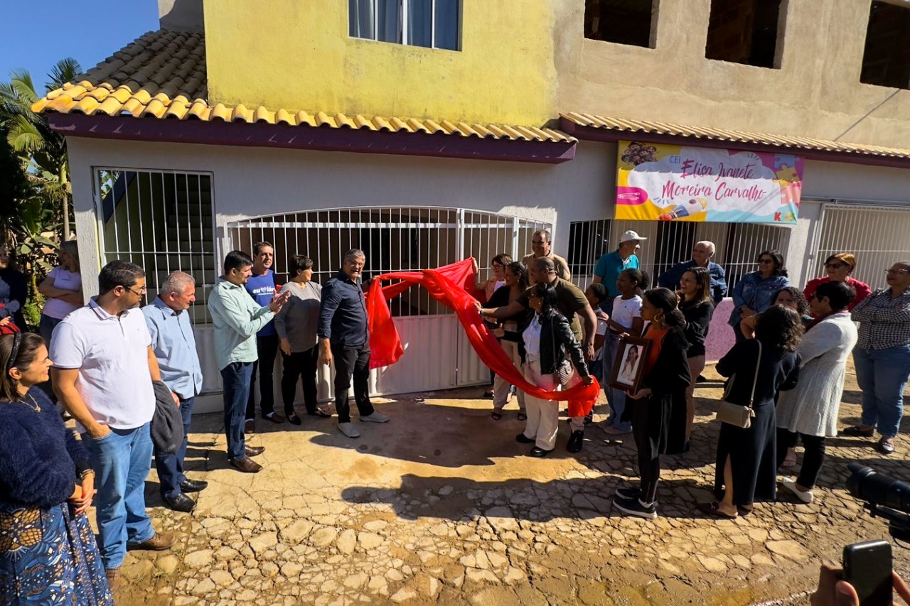 Prefeitura realiza inauguração da creche de Santíssima Trindade