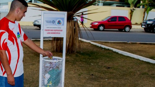 Prefeitura de Iúna instala lixeiras nas ruas da cidade
