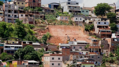 Reforma do zigue-zague no bairro Quilombo