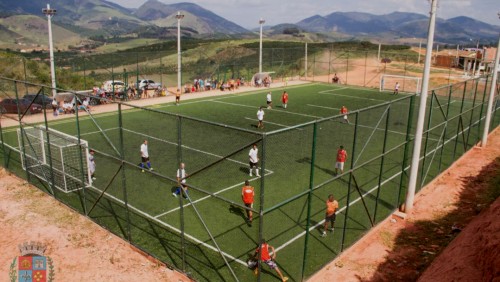 Campo Bom de Bola II ganha sistema de iluminação