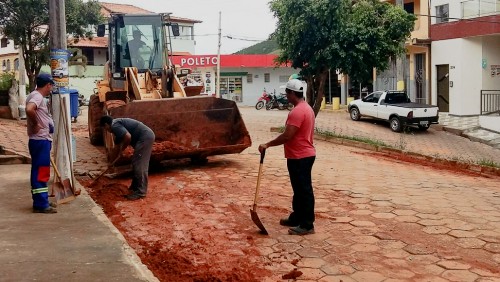 Equipe da limpeza pública realiza mutirão após as chuvas