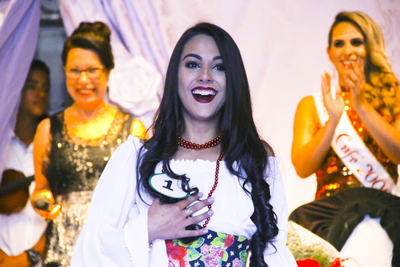 Caroline Gomes Lima é eleita "rainha do café" de Iúna
