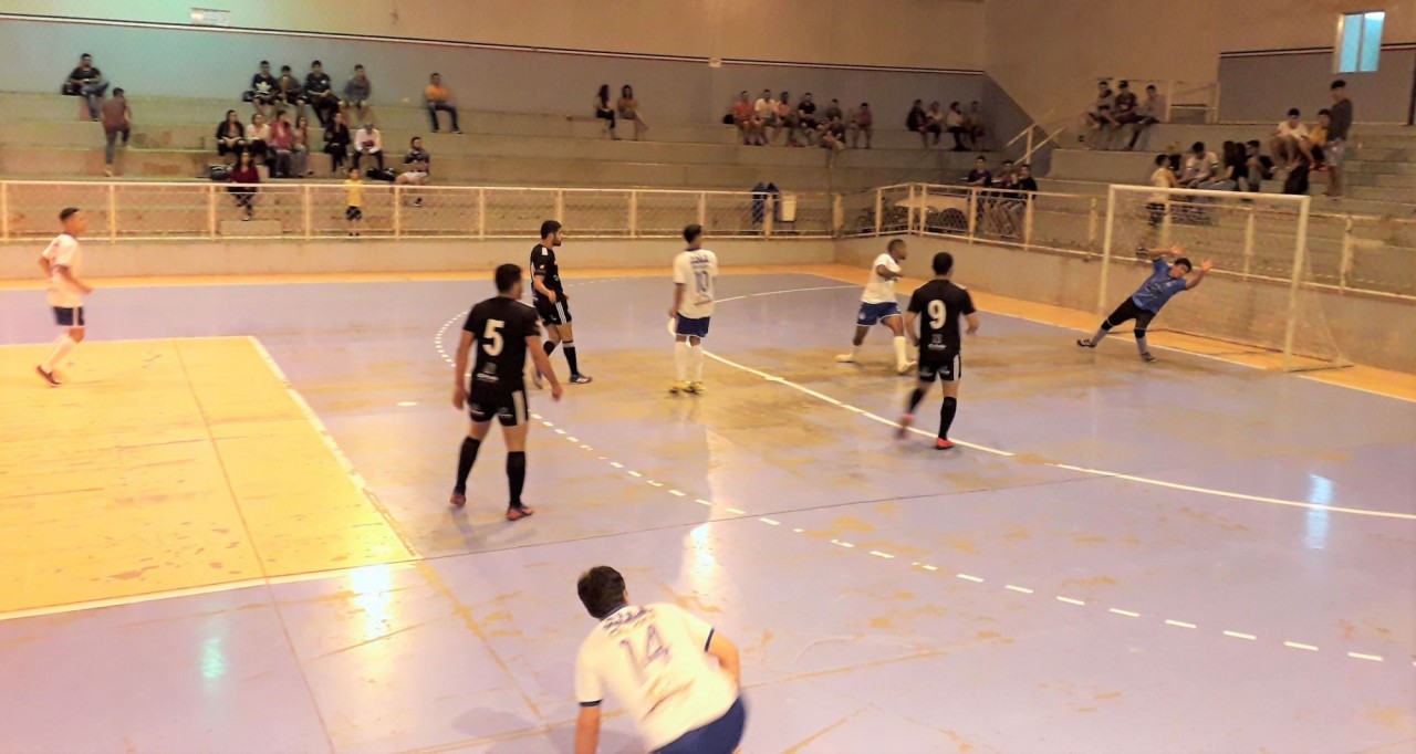 Jogos bem equilibrados marcaram o início da 2ª Christcup 2019 Campeonato de Futsal