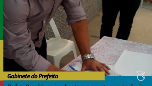Prefeito Romário assina decreto que permite a prestação de serviços de ambulantes em vias e logradouros públicos