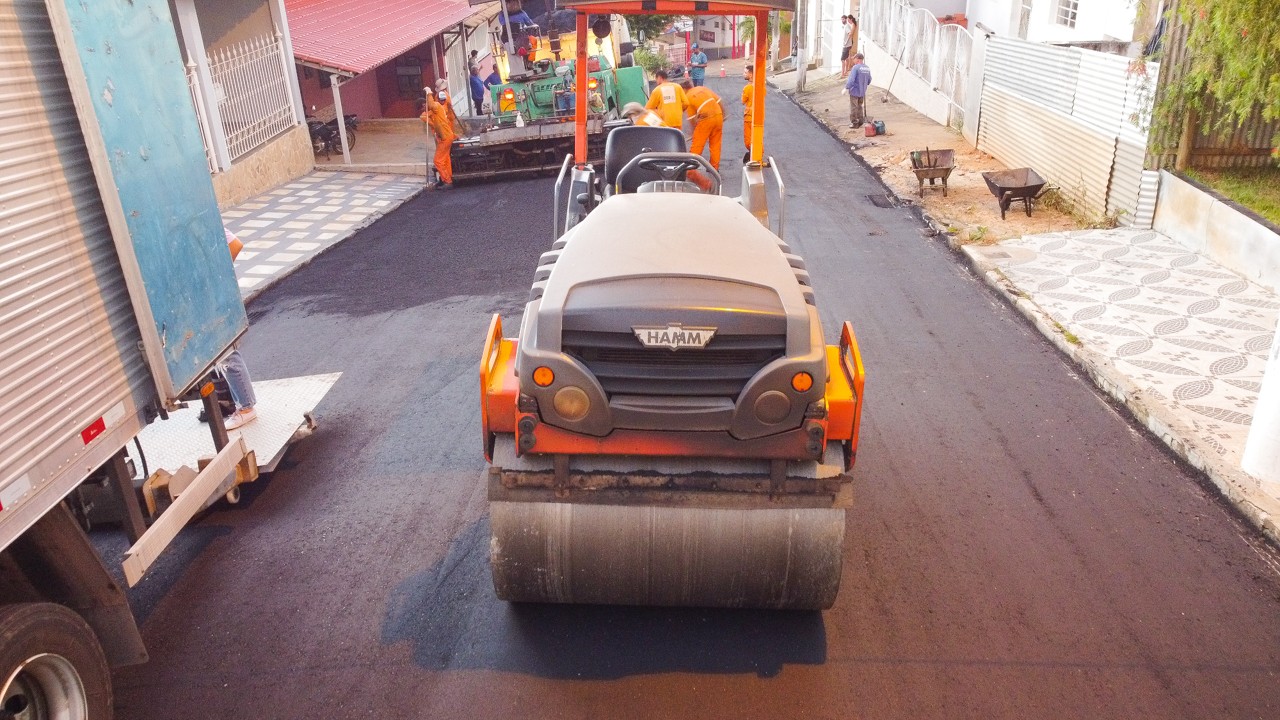 Sete ruas da Sede do município estão em fase de conclusão de obras de asfaltamento