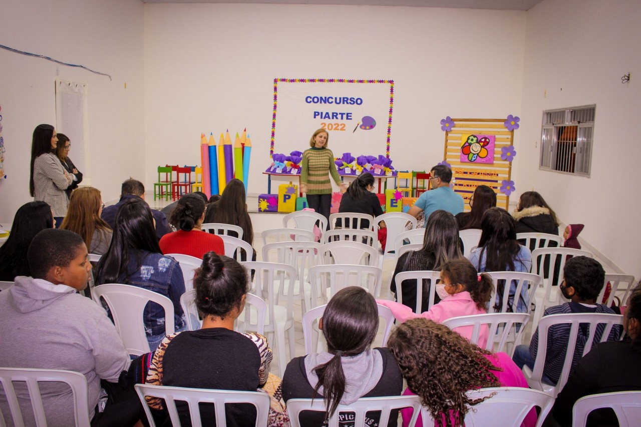 Assistência lança concurso artístico com crianças do programa Criança Feliz
