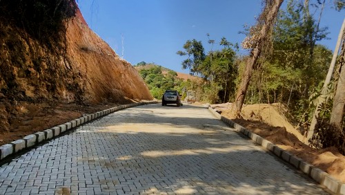 OBRA 107 - Programa Novos Caminhos para Iúna, mais uma pavimentação concluída