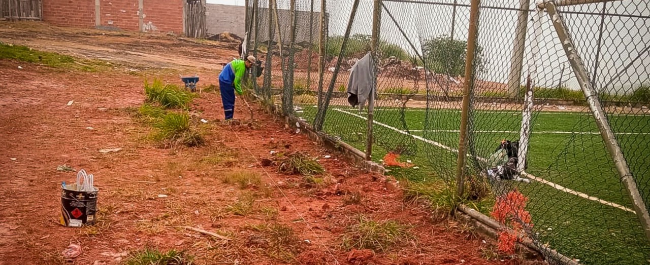 Campo Bom de Bola do bairro Guanabara passa por melhorias