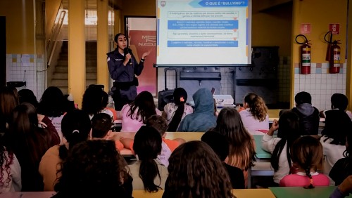 Polícia Militar realiza palestra sobre bullying na Escola Padre Afonso Braz