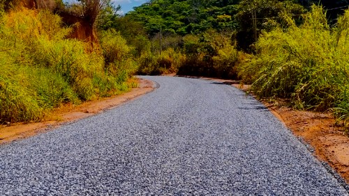 Prefeitura iniciou mais uma etapa do asfalto em São João do Príncipe