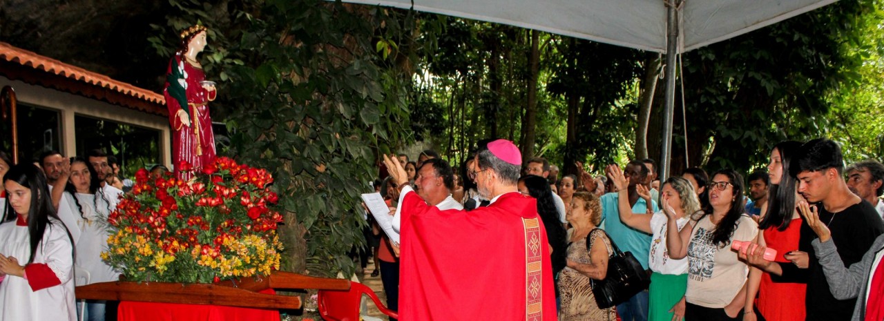 Orações e agradecimentos marcam o dia de Santa Luzia em Iúna